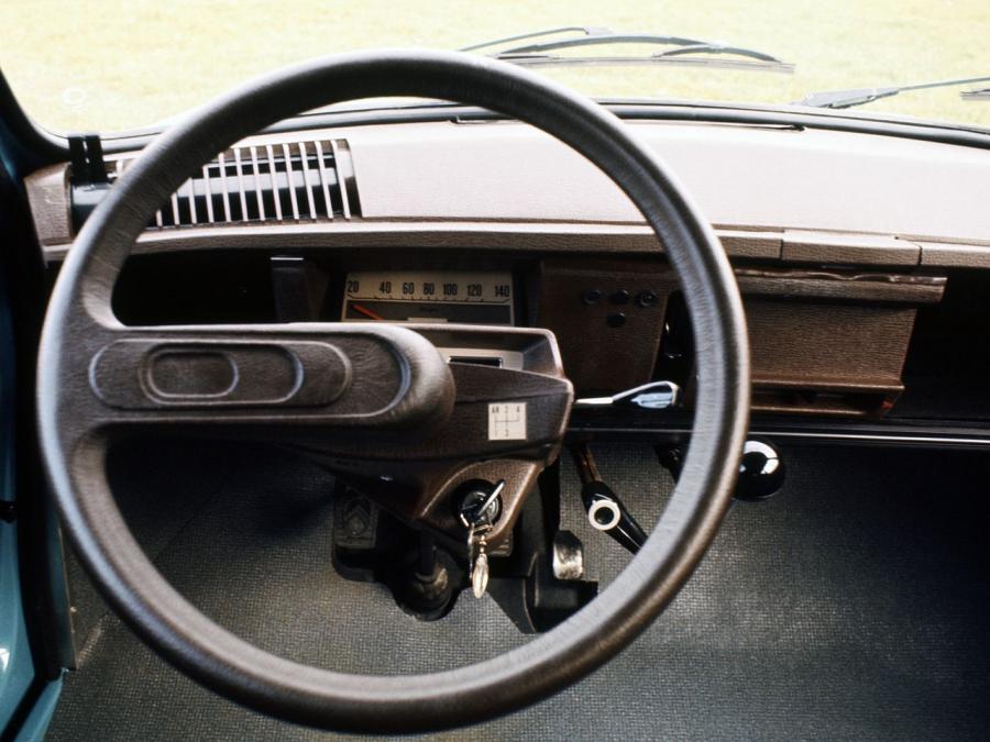  Citroen AMI 8 Break 1969 года  (фото 3 из 12)